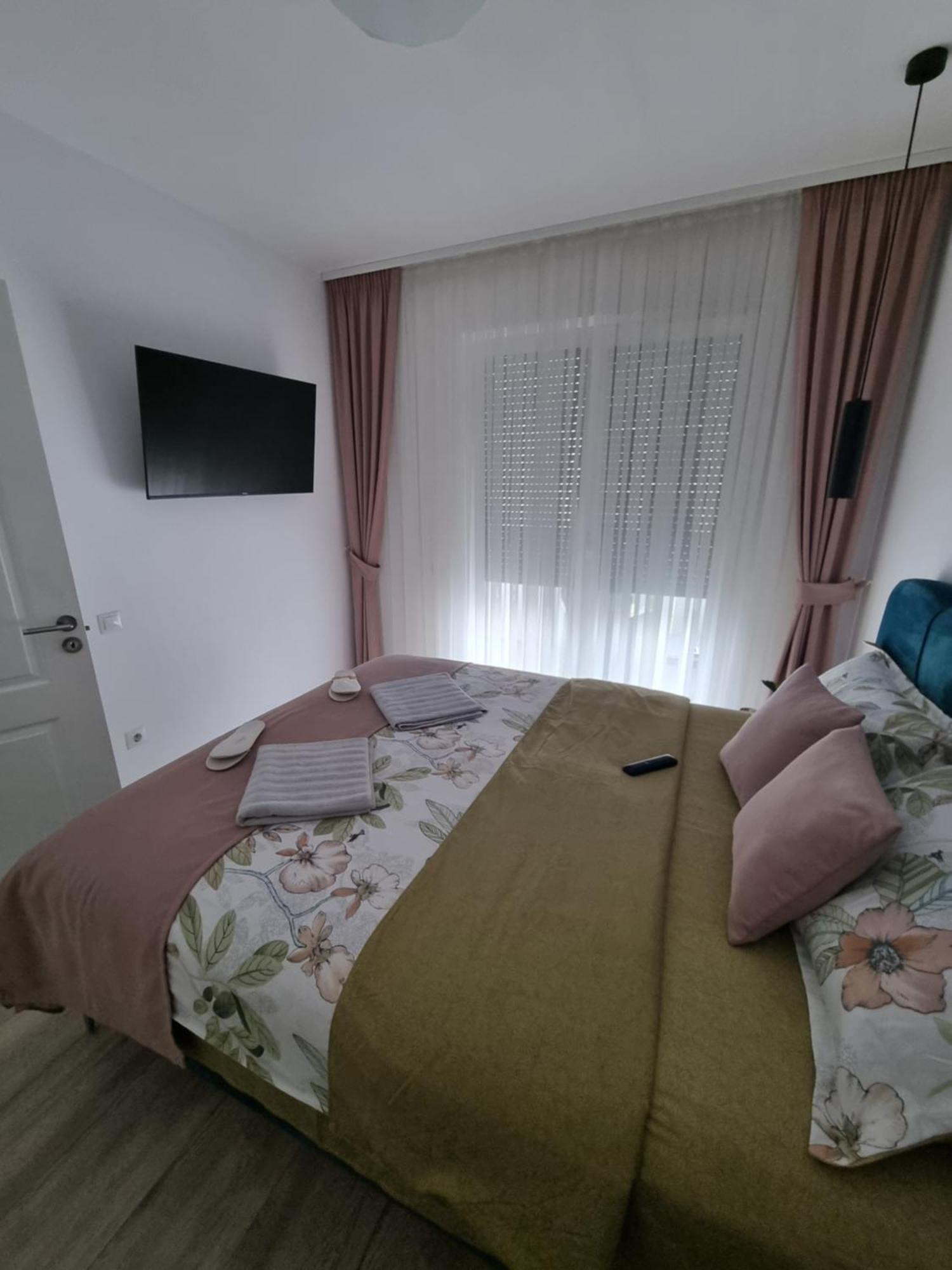 Roxana Residence Oradea Eksteriør bilde